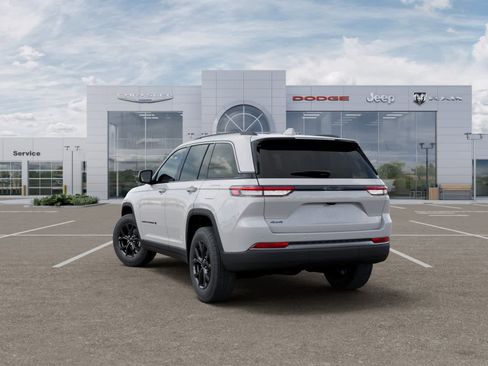 New 2026 Jeep Grand Cherokee Altitude AWD/4WD image 3