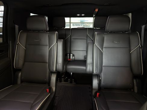 Used 2023 Cadillac Escalade ESV Sport w/ LPO, ONYX Package AWD/4WD image 29