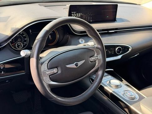 Used 2025 Genesis GV70 2.5T AWD/4WD image 19