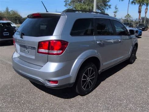 Used 2019 Dodge Journey SE w/ Blacktop Package image 8