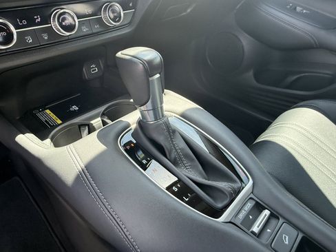 Certified 2024 Honda HR-V EX-L image 13