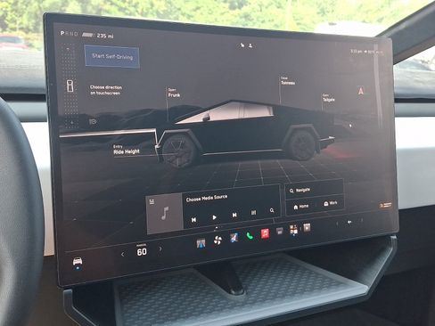 Used 2024 Tesla Cybertruck Cyberbeast AWD/4WD image 4
