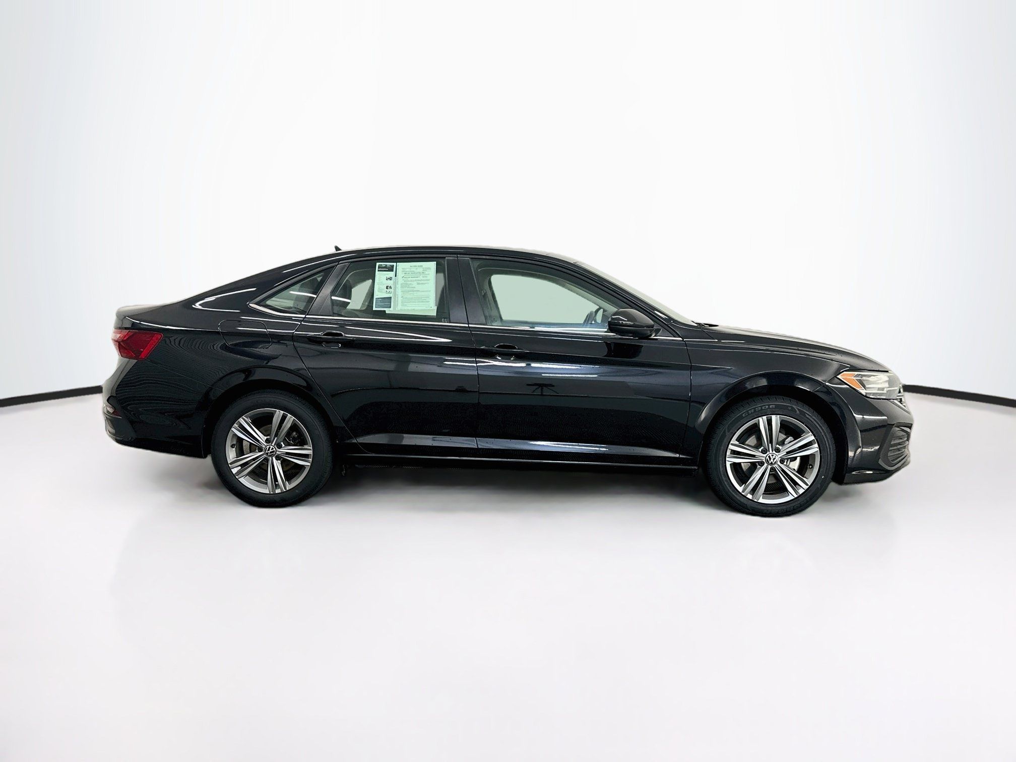 Used 2024 Volkswagen Jetta SE FWD image 10