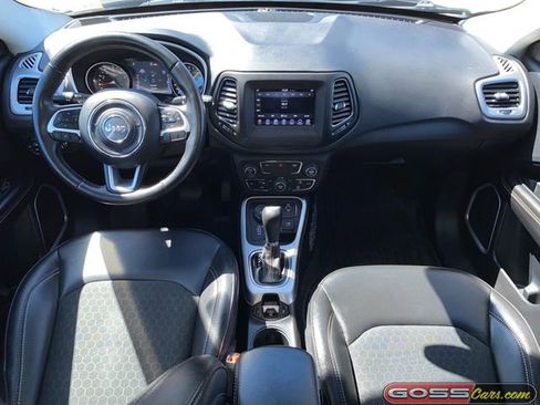 Used 2019 Jeep Compass Latitude w/ Popular Equipment Group AWD/4WD image 8