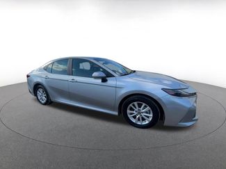 Used 2025 Toyota Camry LE video 2