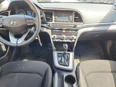 Used 2020 Hyundai Elantra SE w/ Cargo Package (C1) image 9