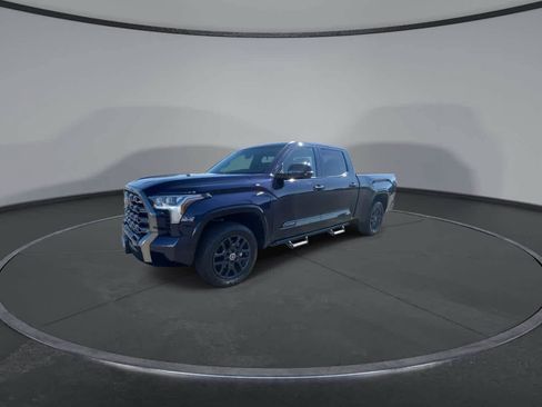 Used 2024 Toyota Tundra Platinum AWD/4WD image 4