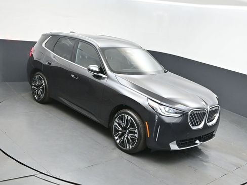 Used 2025 BMW X3 xDrive30i w/ Premium Package image 36