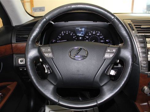 Used 2011 Lexus LS 460 image 16