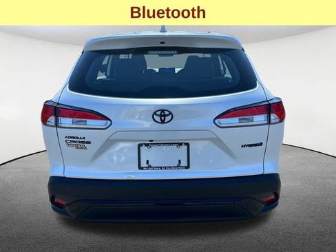 Used 2024 Toyota Corolla Cross AWD Hybrid image 9