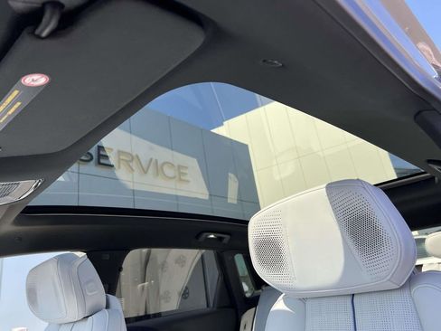 Certified 2024 Cadillac Lyriq Luxury image 19