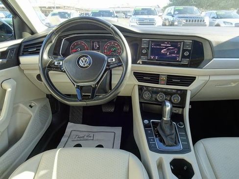 Used 2019 Volkswagen Jetta SE image 20
