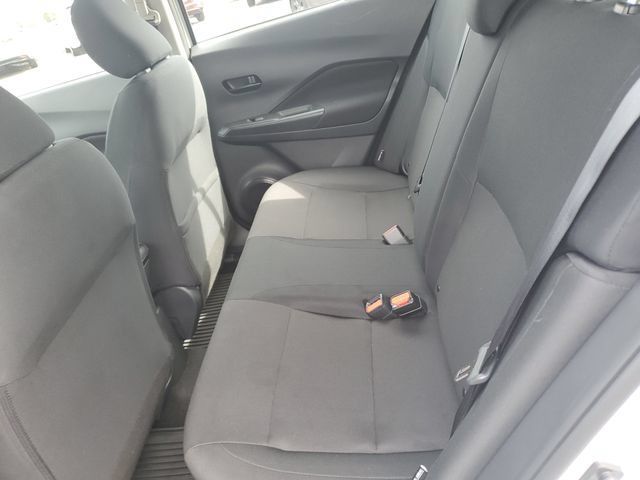 Certified 2025 Nissan Kicks Play S FWD image 12