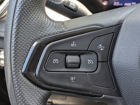 Used 2025 Chevrolet TrailBlazer LT AWD/4WD image 42