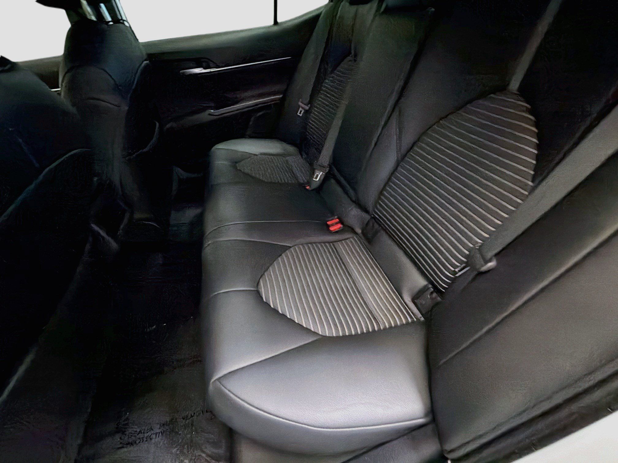Used 2024 Toyota Camry SE w/ Cold Weather Package FWD image 13