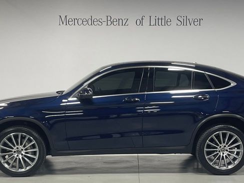 Used 2023 Mercedes-Benz GLC 300 4MATIC Coupe image 2