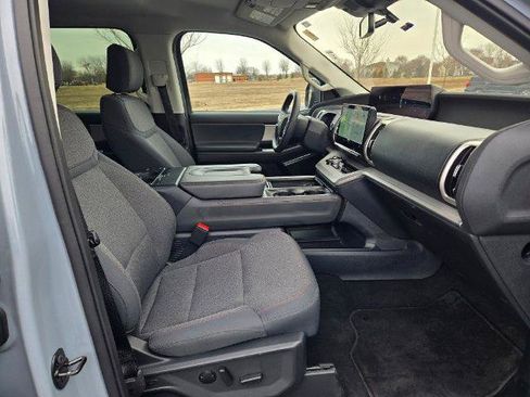 Certified 2025 Ford Expedition Active AWD/4WD image 7