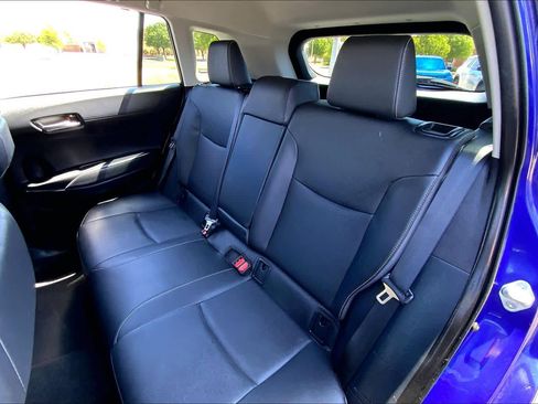 Used 2024 Toyota Corolla Cross XLE w/ Convenience Package FWD image 21