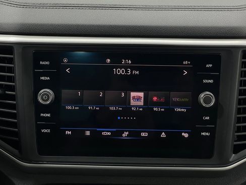 Used 2021 Volkswagen Atlas Cross Sport SE w/ Panoramic Sunroof Package image 23