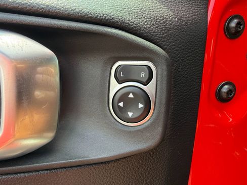 Used 2023 Jeep Gladiator Overland image 19