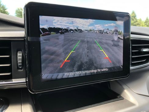 Certified 2023 Ford Explorer XLT w/ Equipment Group 202A image 19