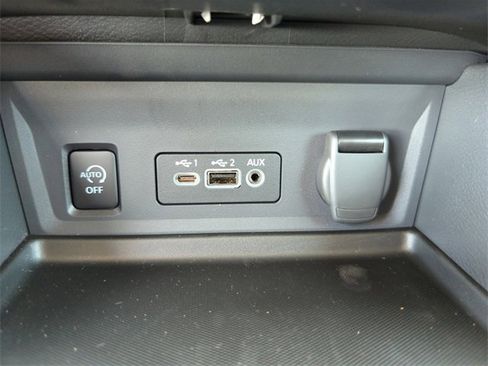 New 2025 Nissan Sentra SR image 33