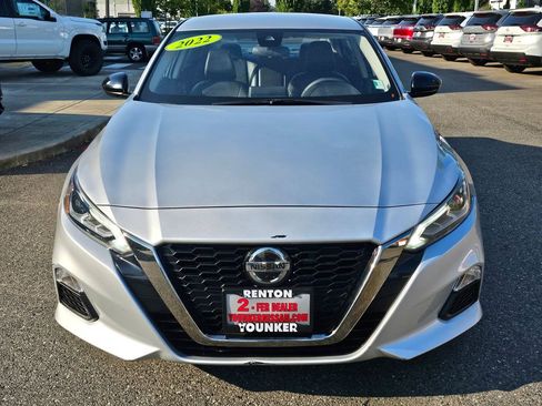 Used 2022 Nissan Altima 2.5 SR image 2