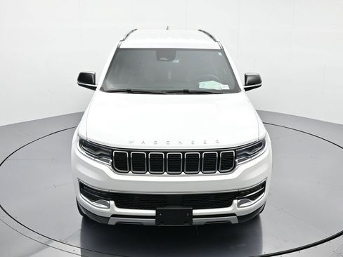 Used 2024 Jeep Wagoneer Series II w/ Flexible Seating Group image 32