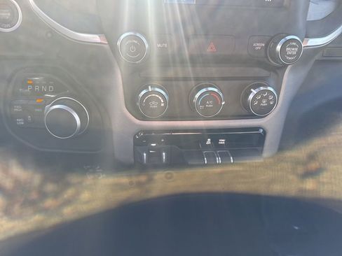 Used 2024 RAM 2500 Big Horn w/ Bed Utility Group image 16