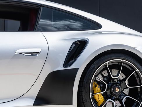 Certified 2022 Porsche 911 Turbo S AWD/4WD image 18