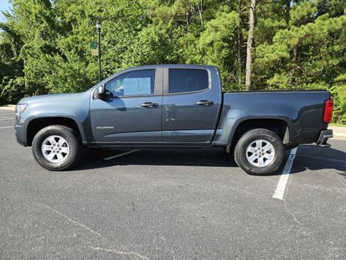 Used 2017 Chevrolet Colorado W/T RWD image 2