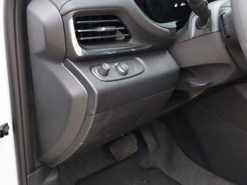 Used 2026 Buick Envista Preferred w/ Convenience II Package FWD image 23