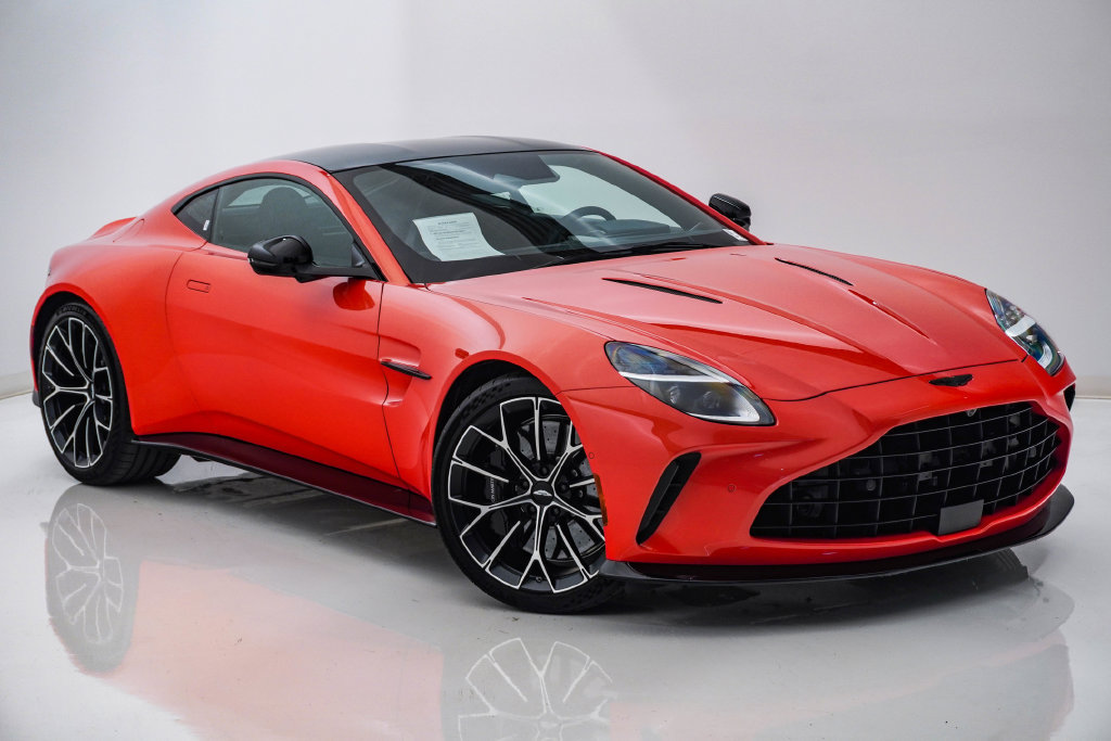 Used 2026 Aston Martin V8 Vantage Roadster RWD image 3