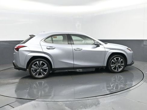 Used 2023 Lexus UX 250h AWD w/ Accessory Package (Z1) image 4
