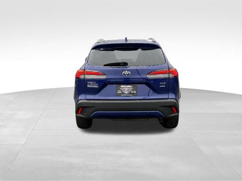 Used 2024 Toyota Corolla Cross XLE image 7
