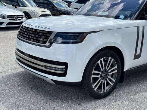 Used 2023 Land Rover Range Rover SE AWD/4WD image 8