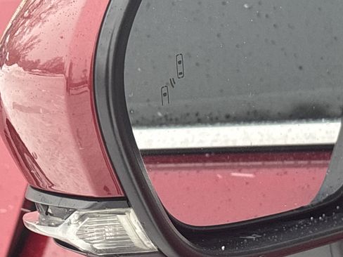 Used 2022 Toyota Avalon XLE image 13