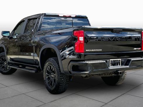 Used 2022 Chevrolet Silverado 1500 ZR2 w/ Technology Package image 12