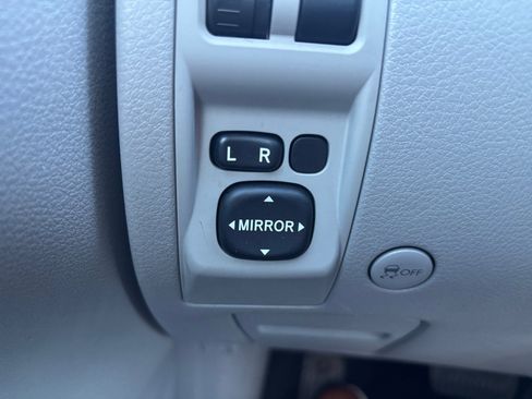 Used 2012 Subaru Forester 2.5X Premium w/ All-Weather Pkg image 32