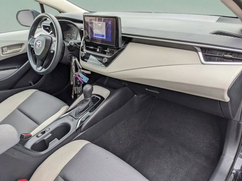 Used 2024 Toyota Corolla LE image 11