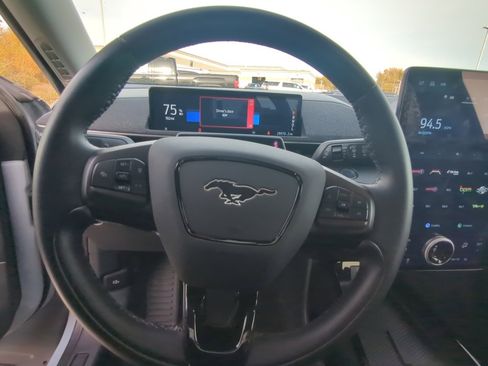 Used 2024 Ford Mustang Mach-E Premium image 15