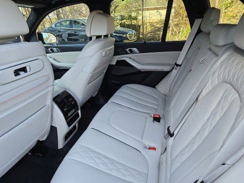 Certified 2025 BMW X5 M60i w/ Executive Package image 22