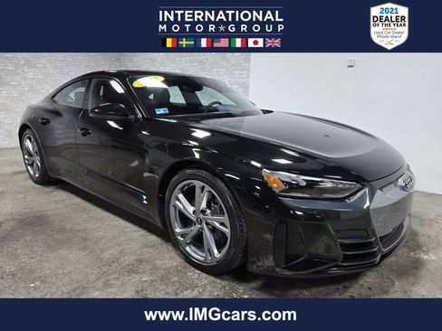 Used 2022 Audi e-tron GT Premium Plus image 1