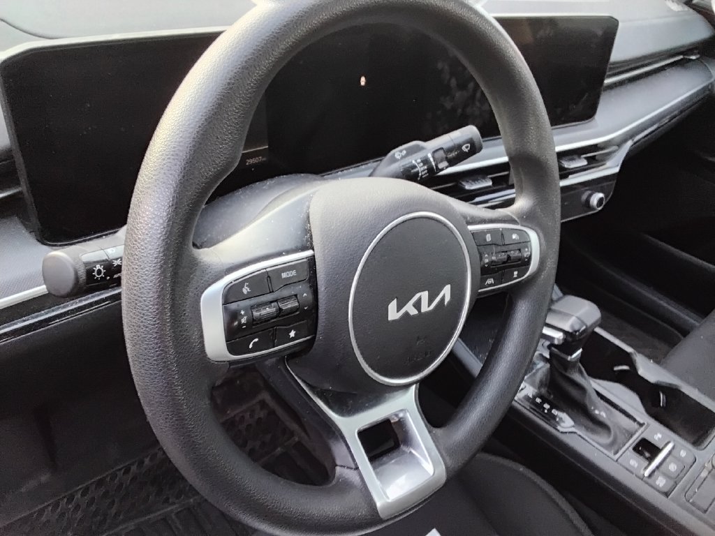 Used 2025 Kia K5 LXS FWD image 8
