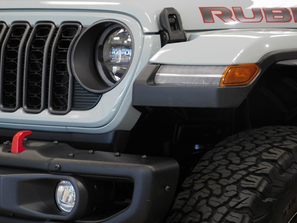 Used 2024 Jeep Wrangler Unlimited Rubicon AWD/4WD image 16