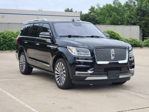 Used 2019 Lincoln Navigator Reserve AWD/4WD image 3