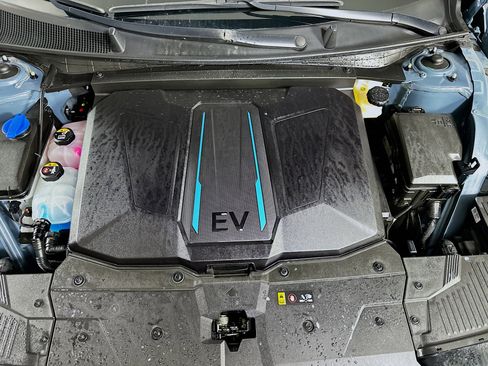 Used 2024 Hyundai Ioniq 5 SEL image 33