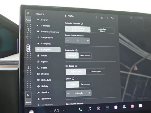 Used 2022 Tesla Model X image 25