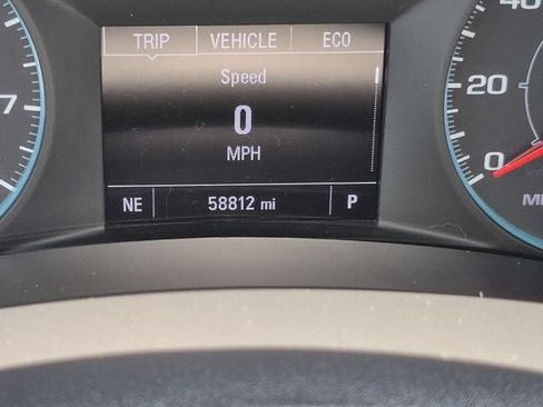 Used 2021 Chevrolet Equinox LS FWD image 11