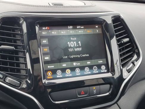 Used 2022 Jeep Cherokee Limited image 25